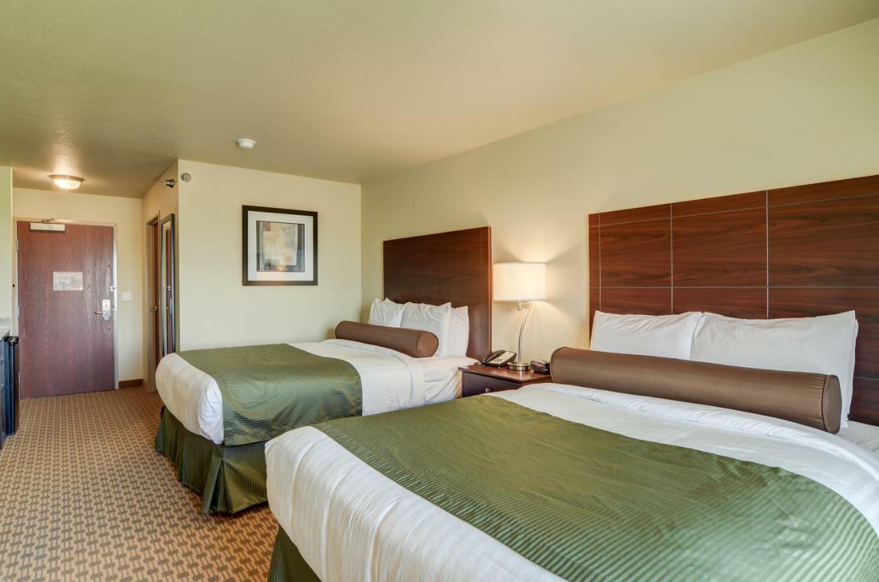 Cobblestone Inn & Suites-Kersey Ngoại thất bức ảnh